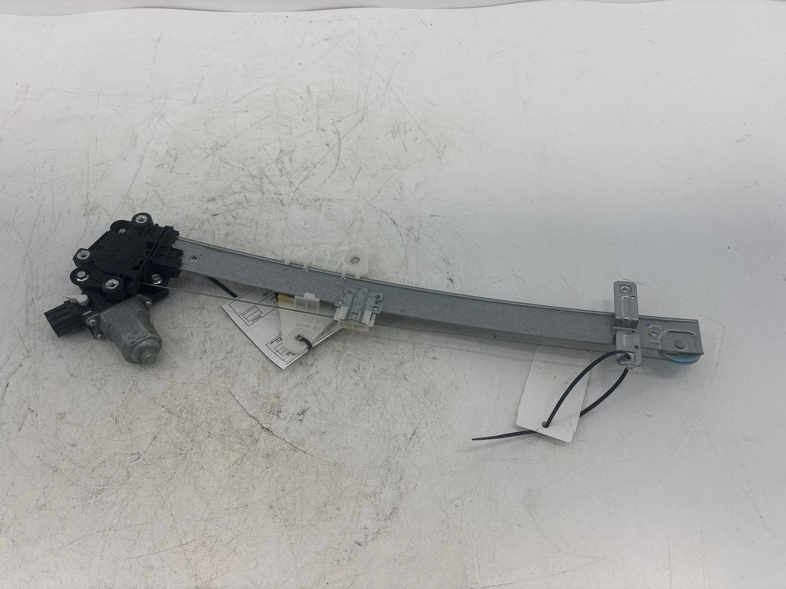 13-17 Subaru Xv Crosstrek Front Left Driver Window Motor Regulator