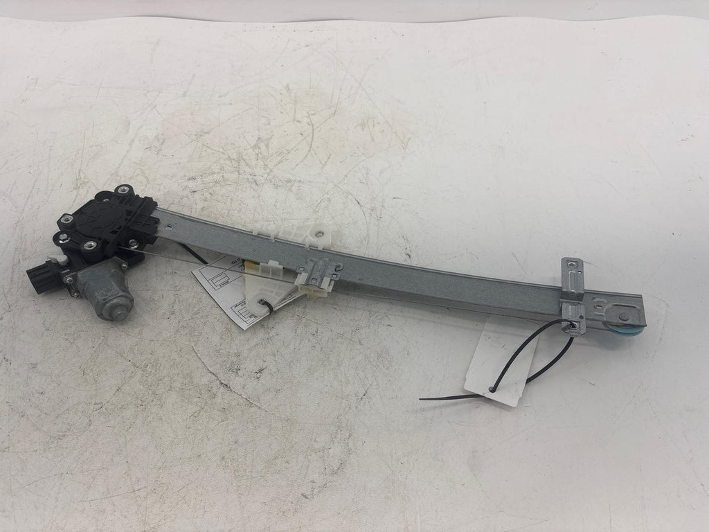 13-17 Subaru Xv Crosstrek Front Left Driver Window Motor Regulator