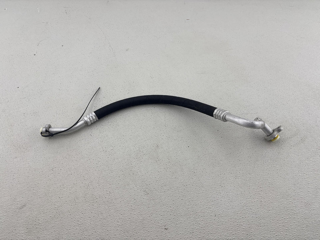 19-22 Volvo Xc40 A/C Suction Liquid Hose Pipe Line 31694876 Oem