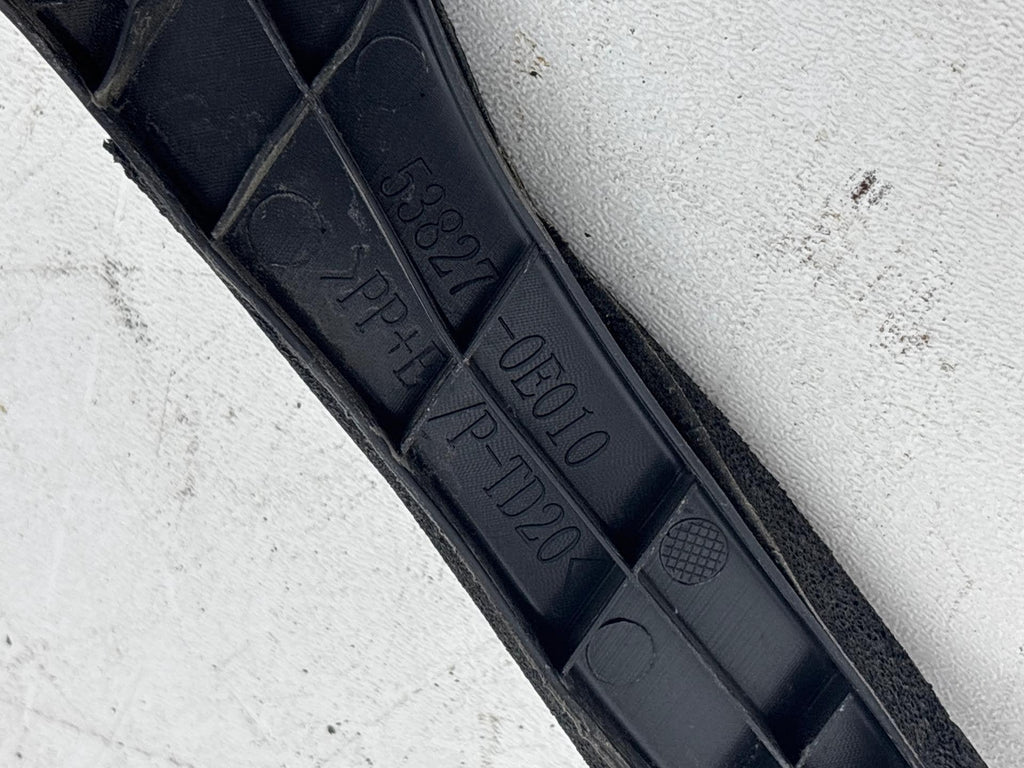 14 - 19 Toyota Highlander Front Right Fender Insulator Seal Protector Cover Oem