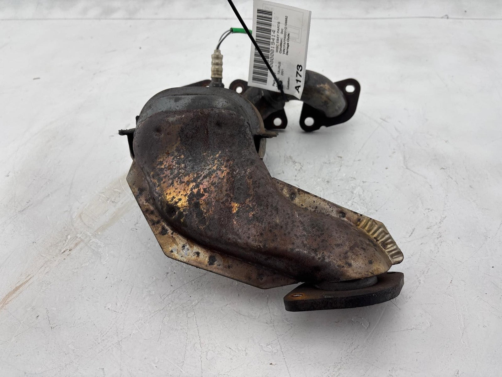 2000-2002 Ford Taurus Rear Right Exhaust Manifold W/ Catalytic Converter OEM