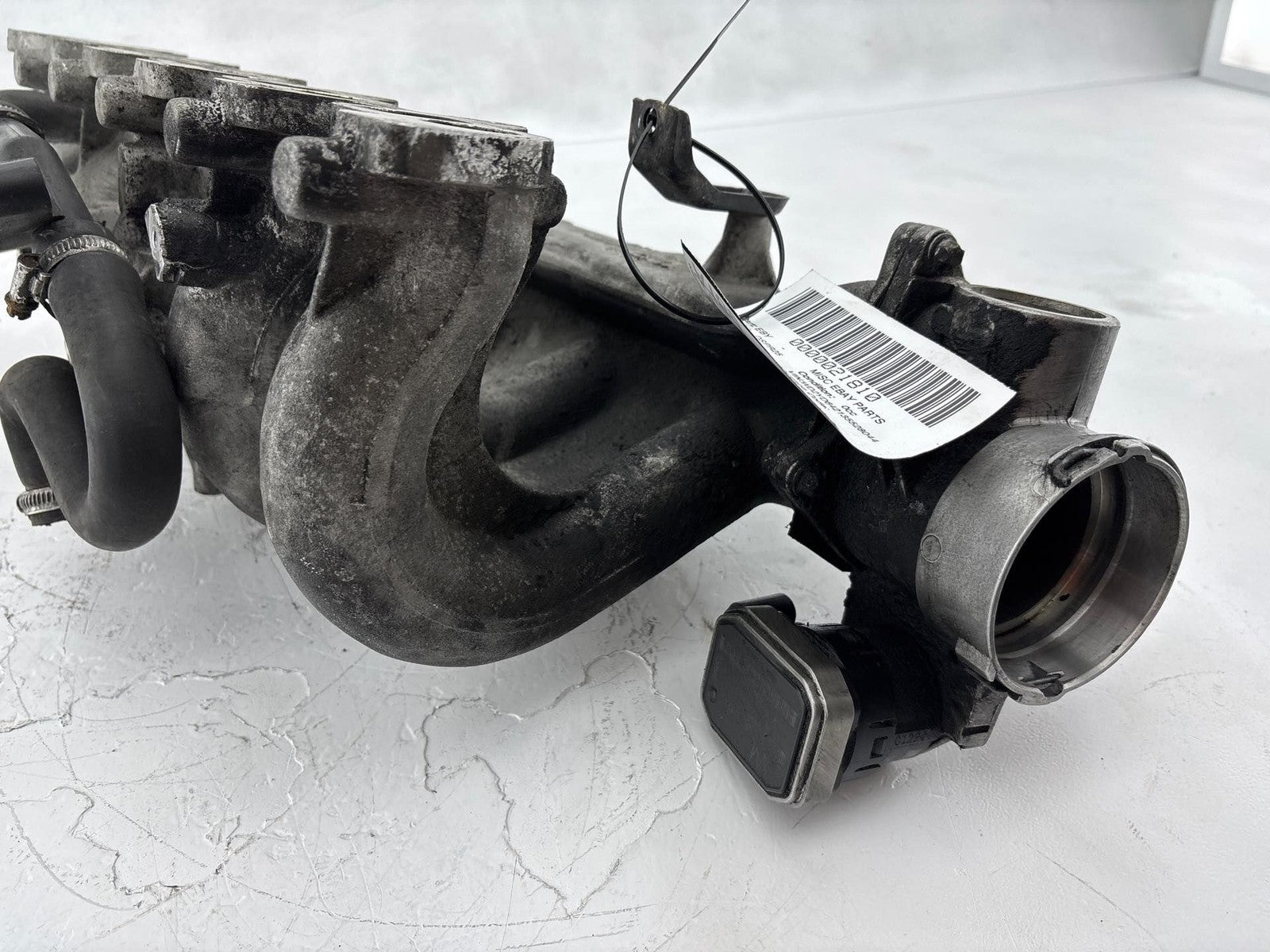 2000-2006 Dodge Van Sprinter 2500 2.7L Intake Manifold A6120902237