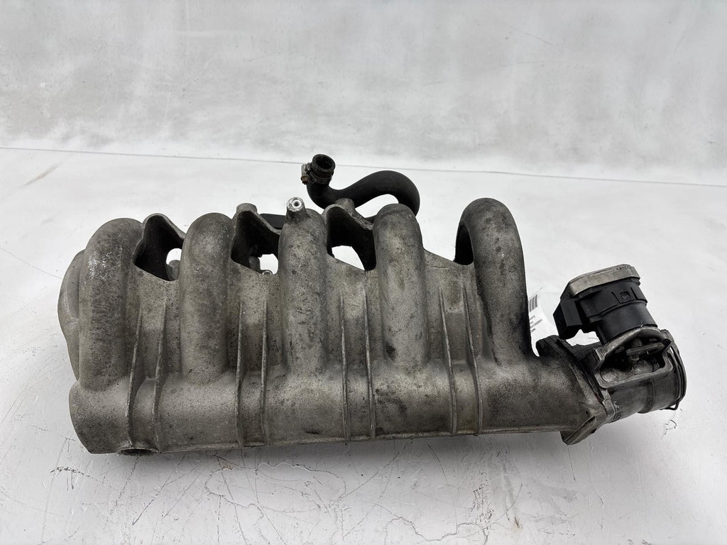 2000-2006 Dodge Van Sprinter 2500 2.7L Intake Manifold A6120902237