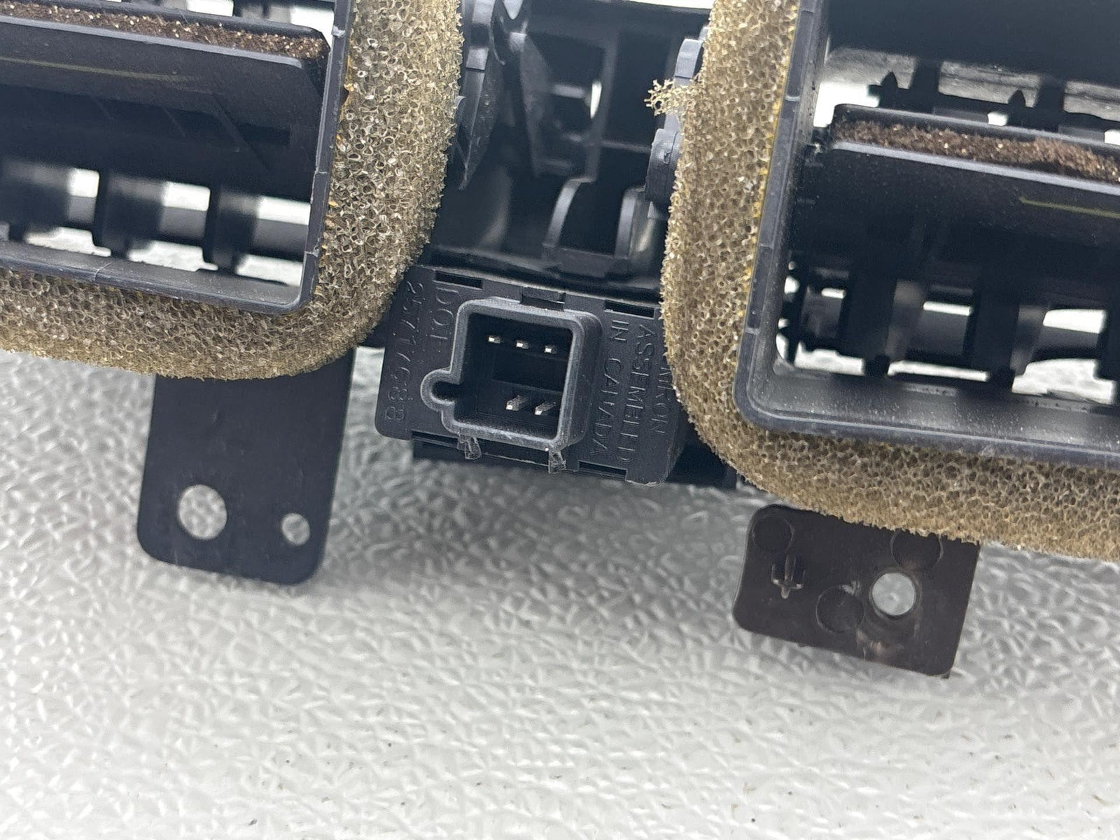 00-05 Cadillac Deville Front Passenger Side Dash Woodgrain Molding 25713800 Oem