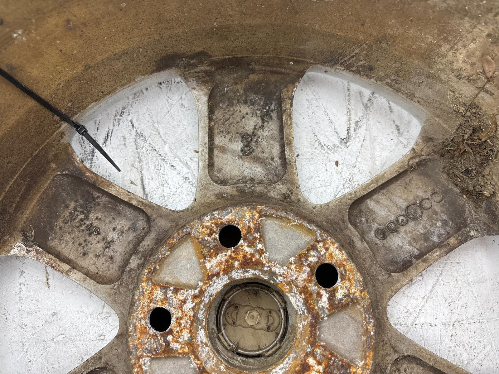 2000-2002 Audi S4 17X7.5 Wheel Rim 5 Lug 112Mm Oem