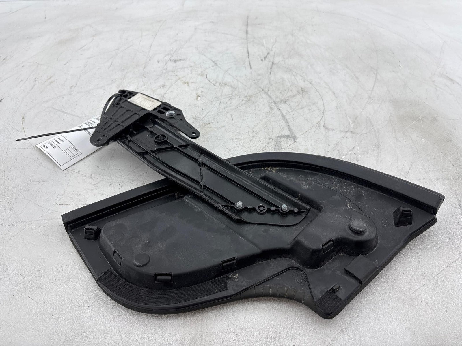 03-06 MERCEDES SL500 SL600 RIGHT SIDE CONVERTIBLE TOP ROOF TRUNK FLAP COVER OEM.