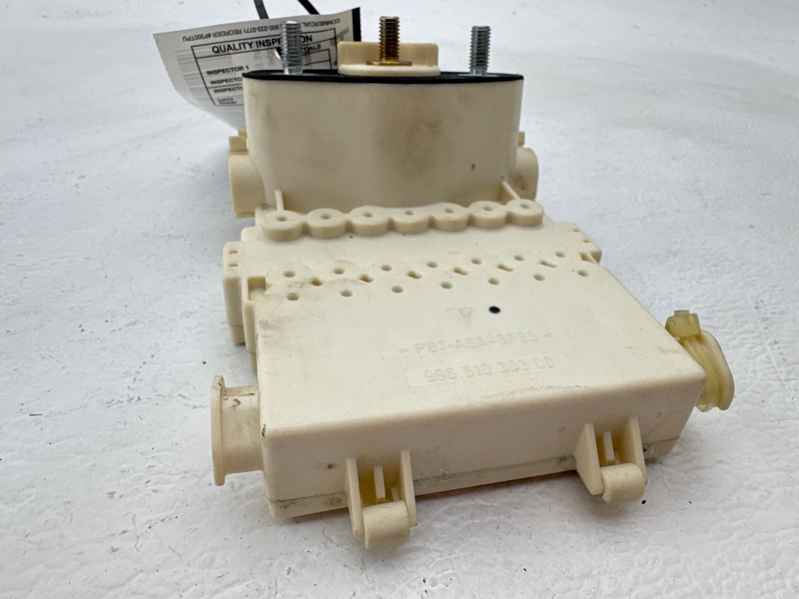 1997-2004 Porsche Boxster Fuse Box Power Distribution Relay OEM