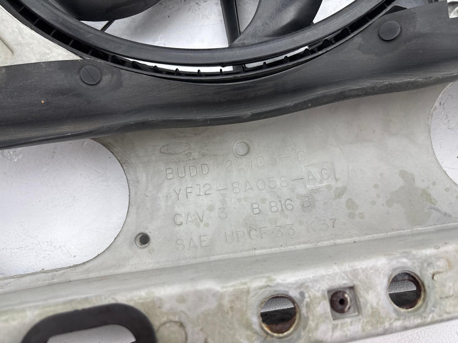 1989-2001 Ford Taurus Radiator Cooling Fan Assembly OEM