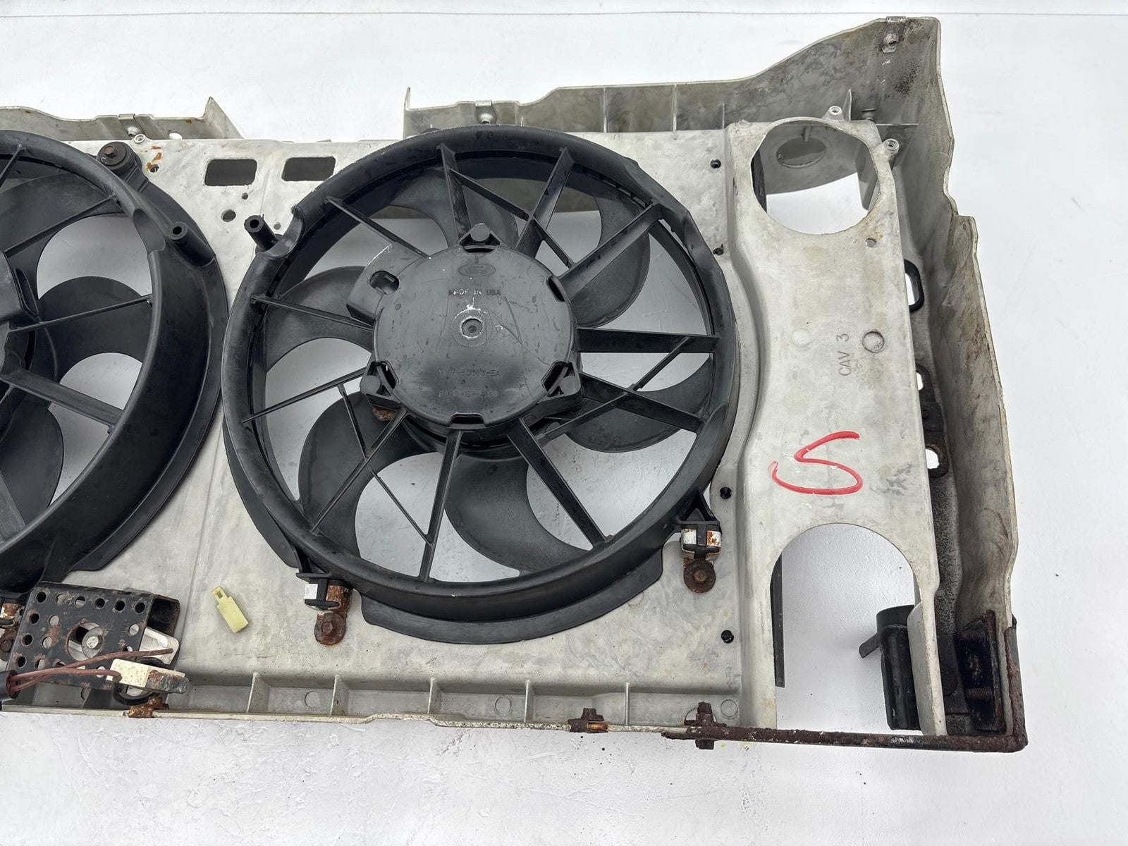 1989-2001 Ford Taurus Radiator Cooling Fan Assembly OEM