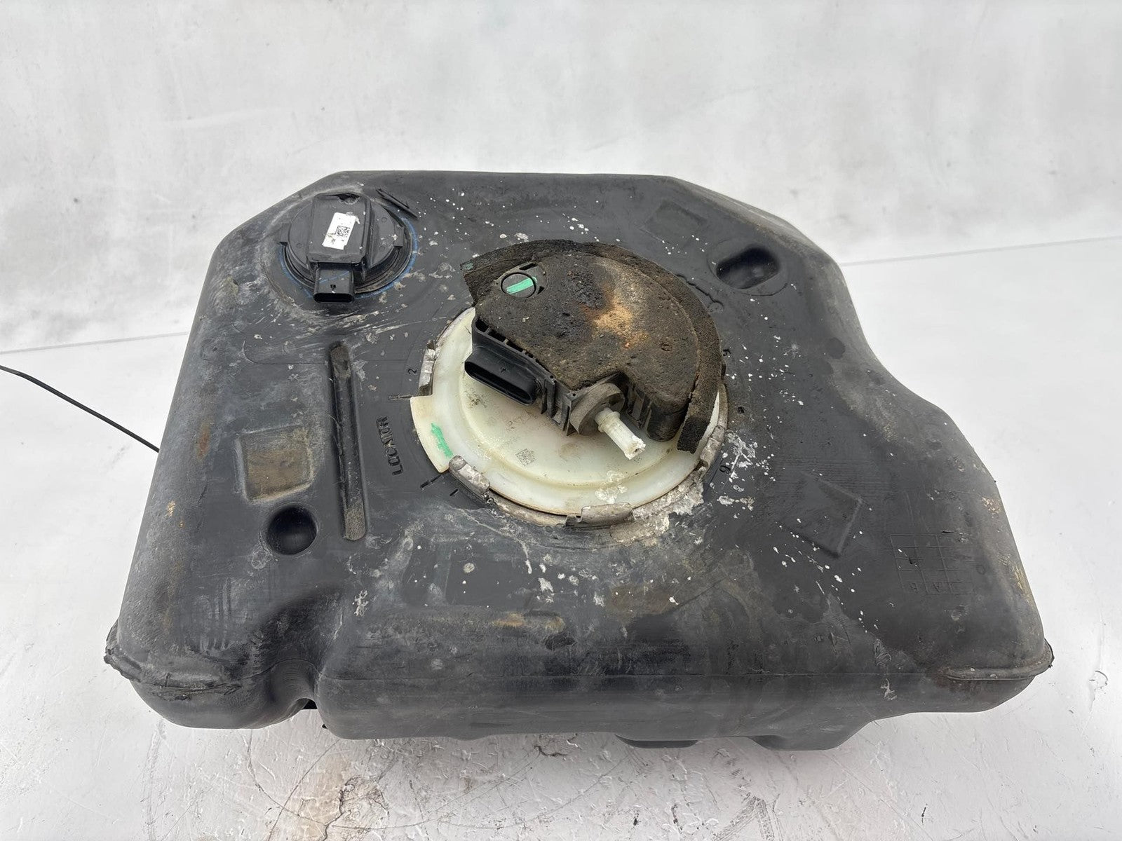 16-23 DODGE RAM PICKUP 3500 6.7L Cummins Tank-Diesel Exhaust Fluid OEM