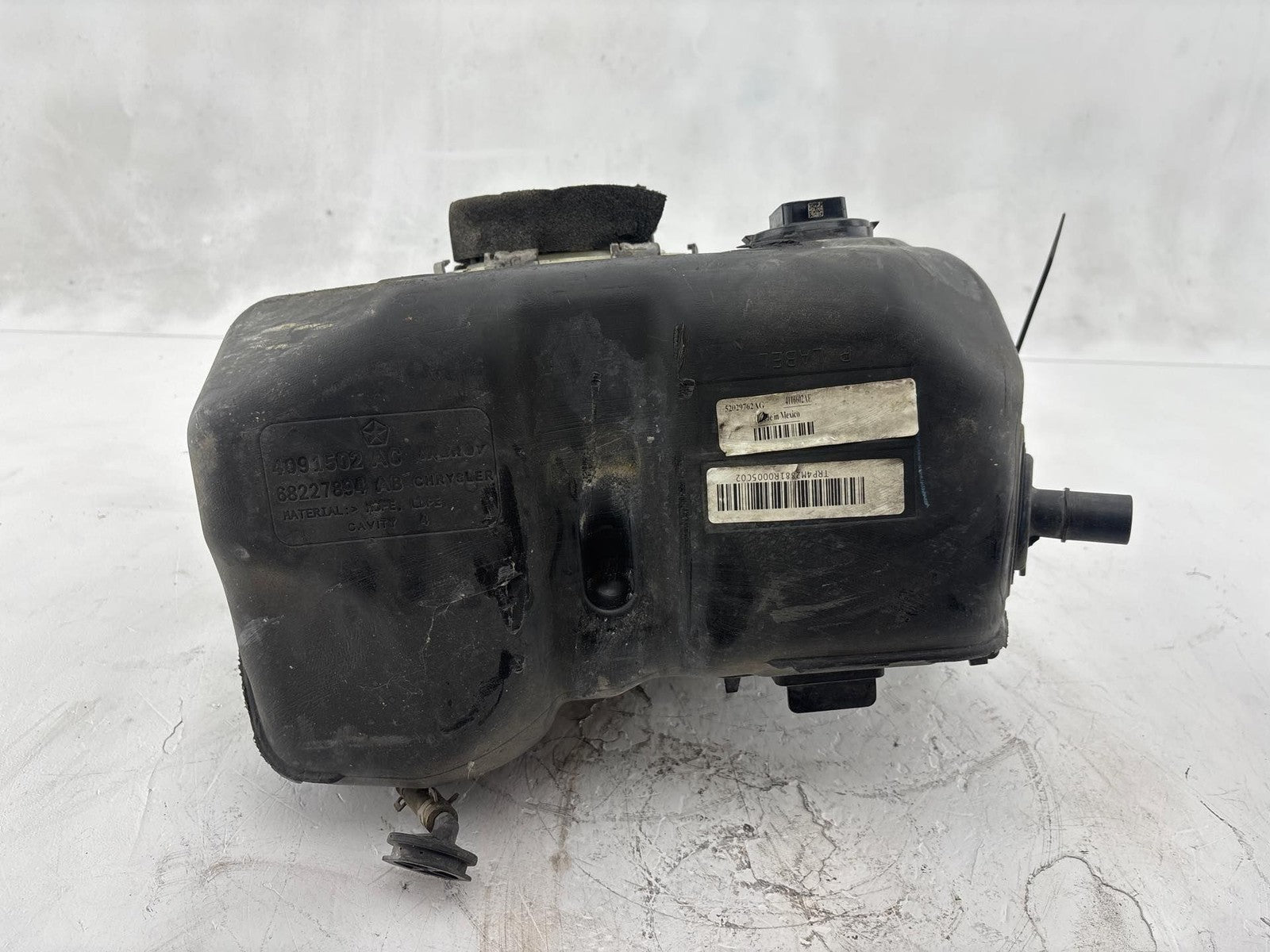 16-23 DODGE RAM PICKUP 3500 6.7L Cummins Tank-Diesel Exhaust Fluid OEM
