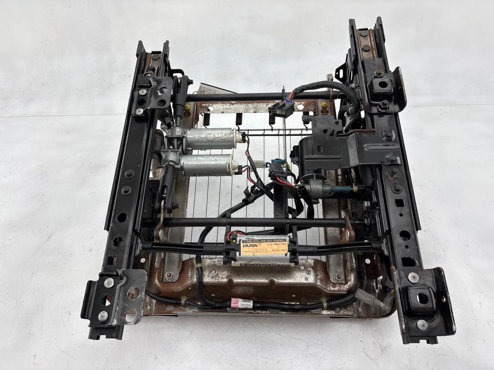 03-07 HUMMER H2 Front Right Passenger Side Lower Track Seat Frame W/Motor Oem