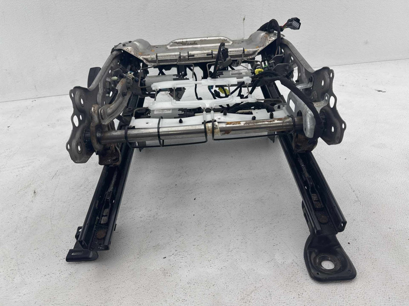 09-17 GMC ACADIA SLT Front RH Seat Lower Track Frame w/ Motors OEM