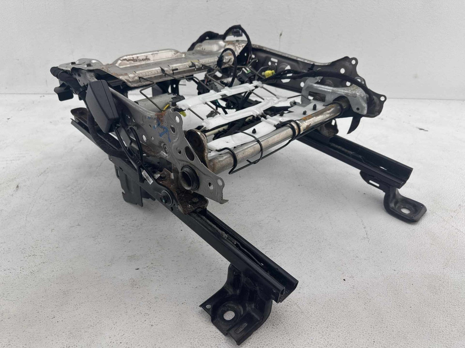 09-17 GMC ACADIA SLT Front RH Seat Lower Track Frame w/ Motors OEM