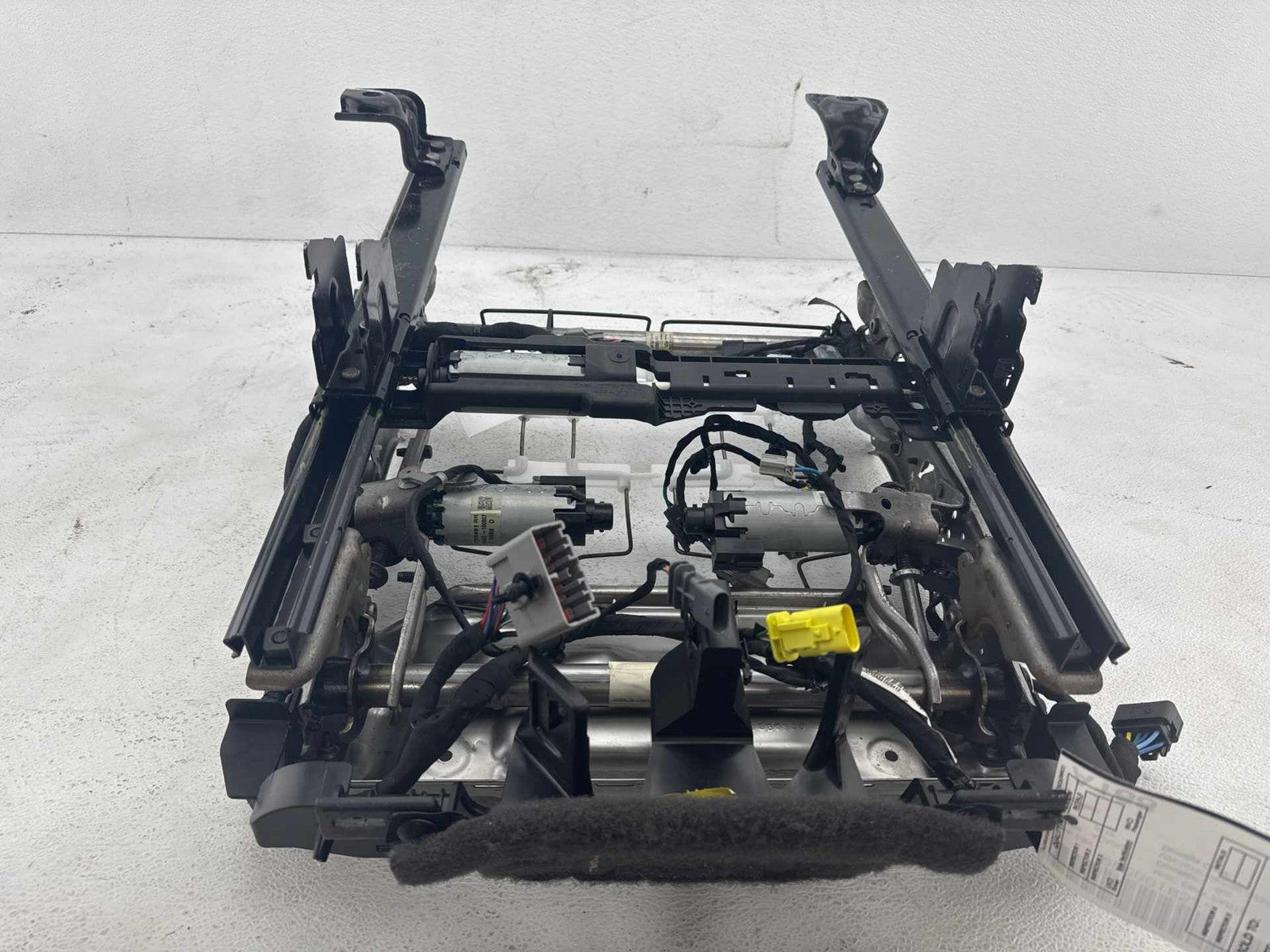 09-17 GMC ACADIA SLT Front RH Seat Lower Track Frame w/ Motors OEM