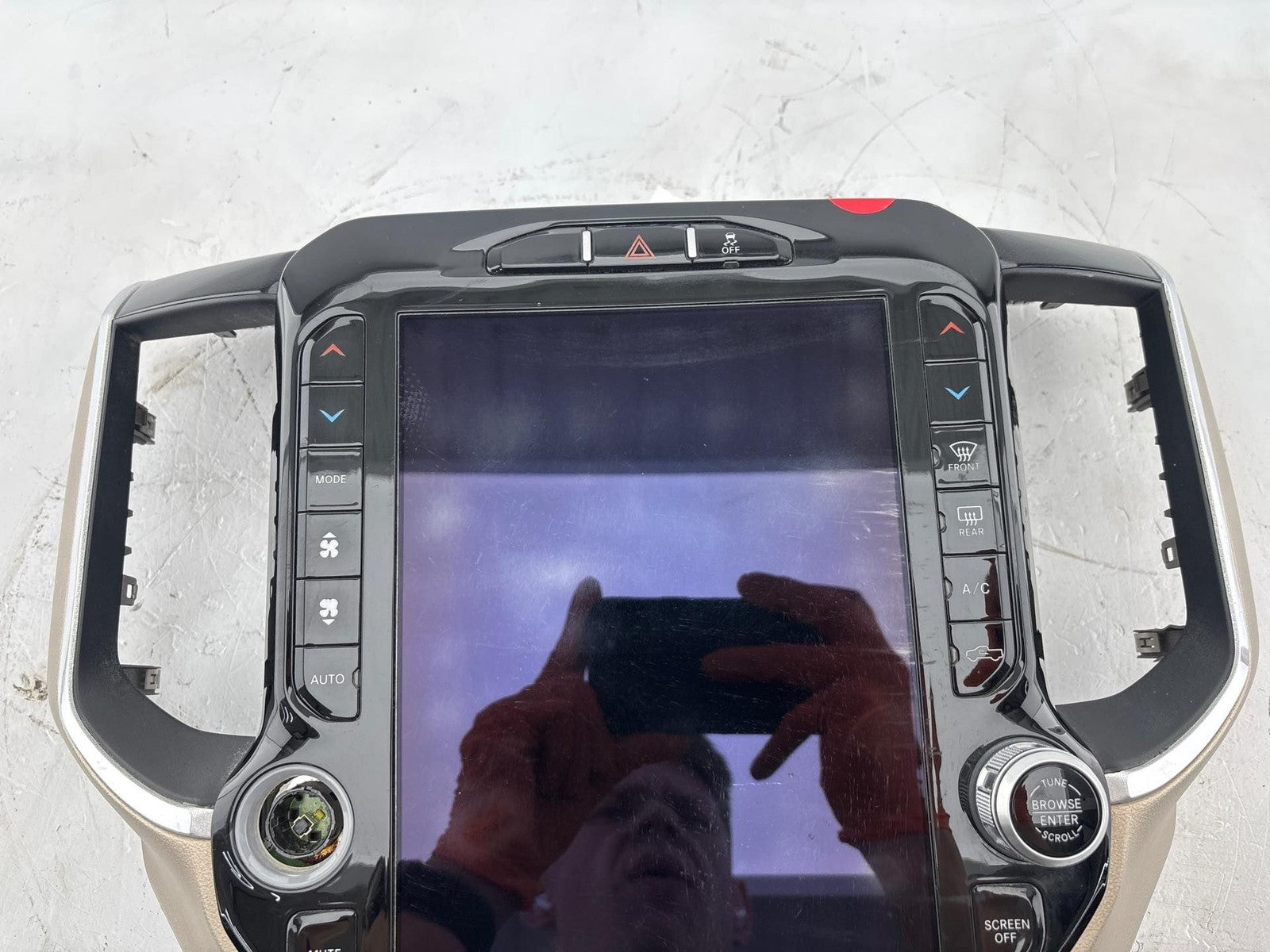 19-20 Ram 3500 Pickup 6.7L Diesel Player Radio Navigation Display OEM