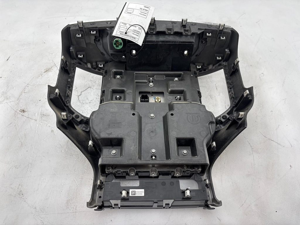 19-20 Ram 3500 Pickup 6.7L Diesel Player Radio Navigation Display OEM