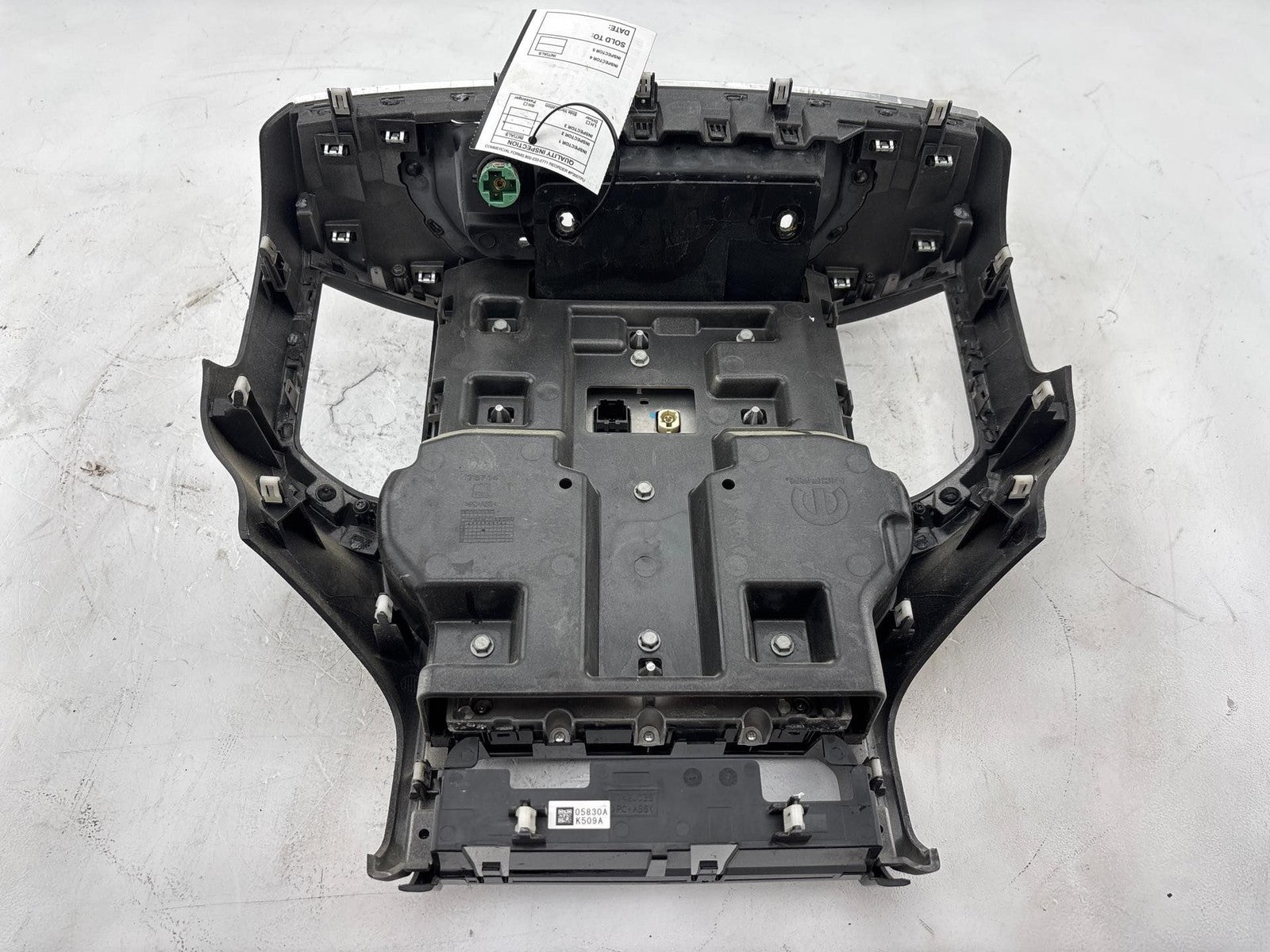 19-20 Ram 3500 Pickup 6.7L Diesel Player Radio Navigation Display OEM