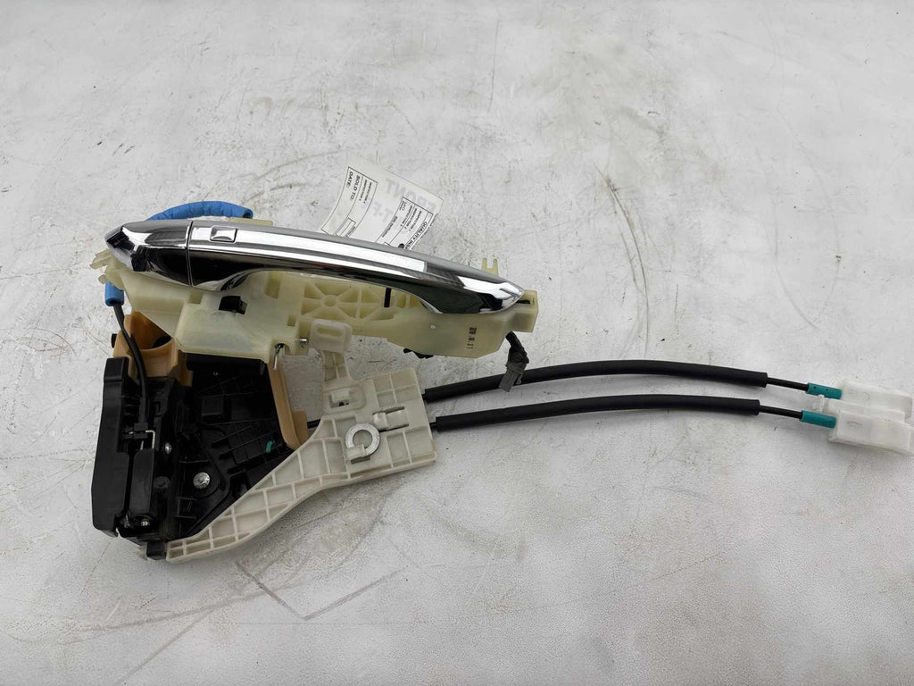 19-21 Genesis G70 Front Right Door Handle w/ Lock Latch Actuator OEM