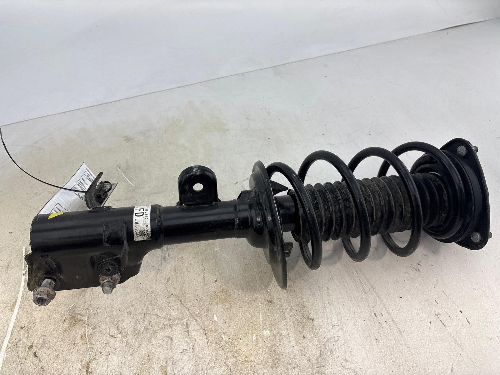 18-23 SUBARU XV CROSSTREK FRONT LEFT DRIVER SIDE SHOCK STRUT ABSORBER OEM