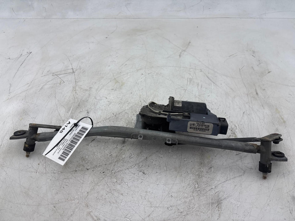 00-02 Saturn SW2 Windshield Wiper Linkage & Motor
