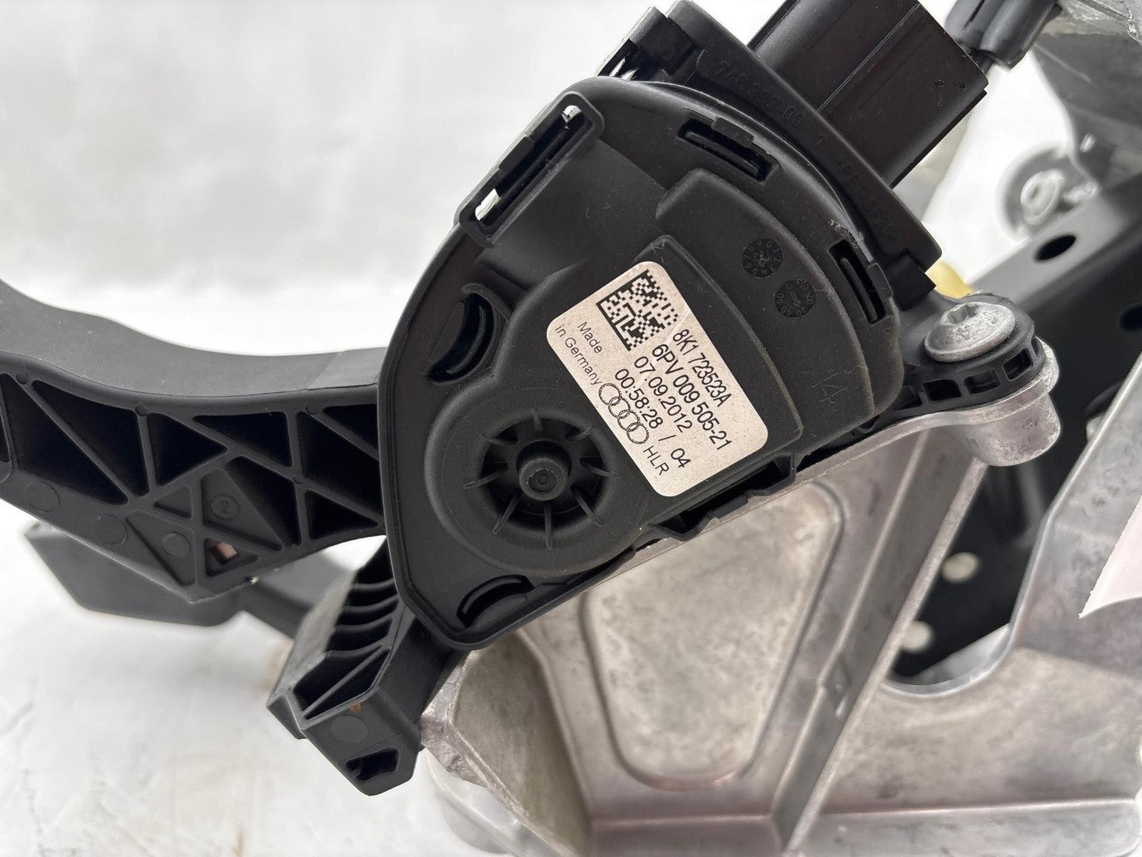 08-18 Audi A4 A5 Q5 Gas Accelerator Throttle Pedal & Brake Pedal Assembly OEM