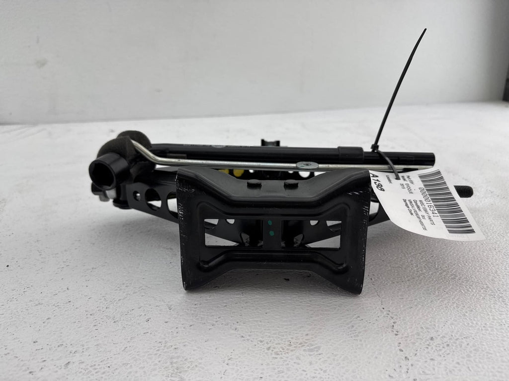 12-19 RANGE ROVER EVOQUE (L538) EMERGENCY SPARE TIRE JACK WRENCH TOOL KIT SET