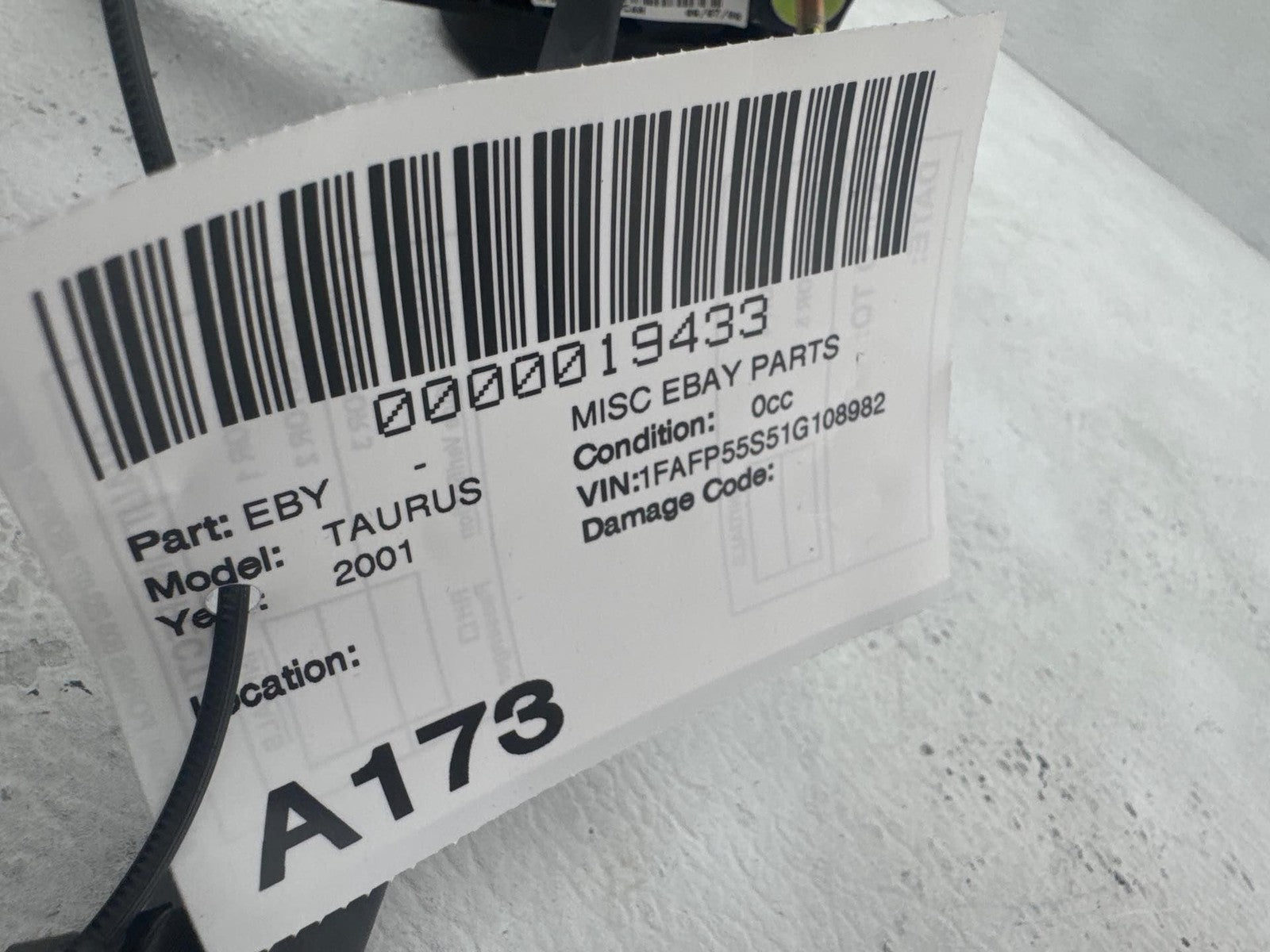 2000-2007 Ford Taurus Front Left Exterior Door View Mirror OEM