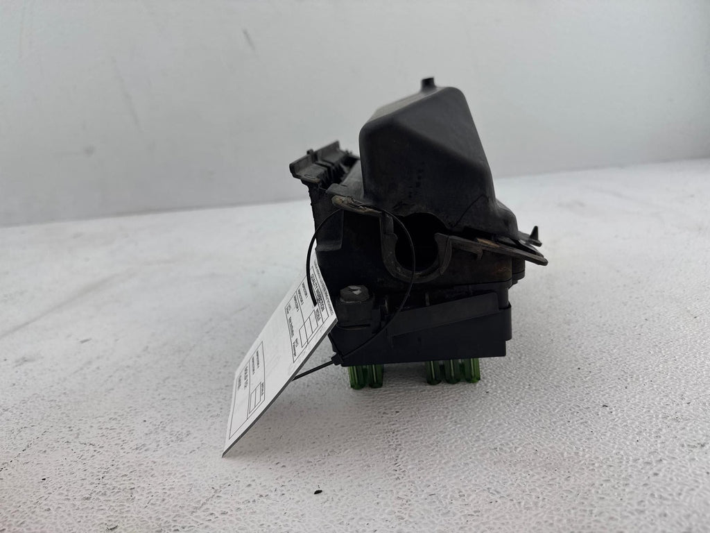 00-02 Saturn S SW2 Engine Fuse Box