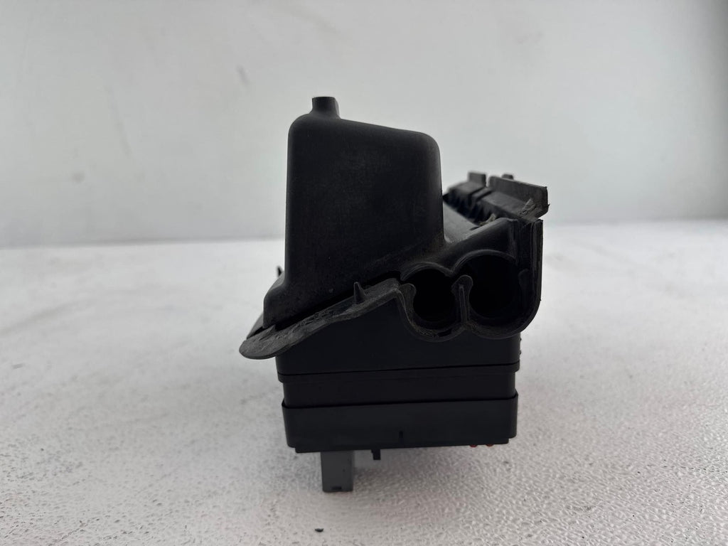 00-02 Saturn S SW2 Engine Fuse Box