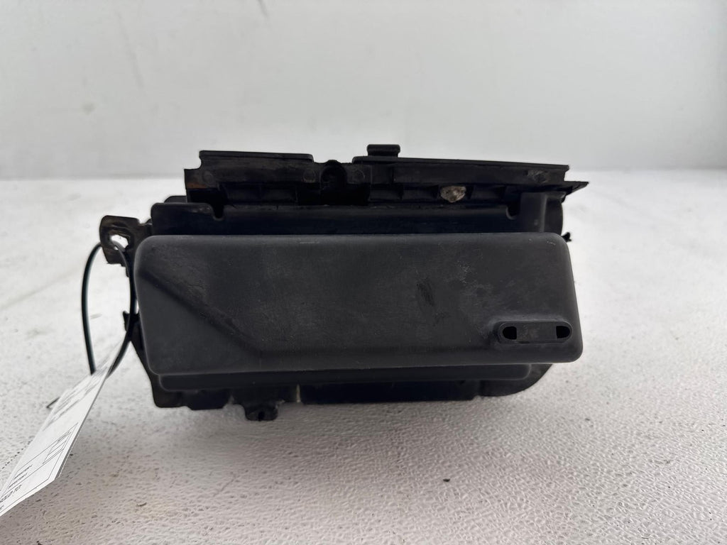 00-02 Saturn S SW2 Engine Fuse Box