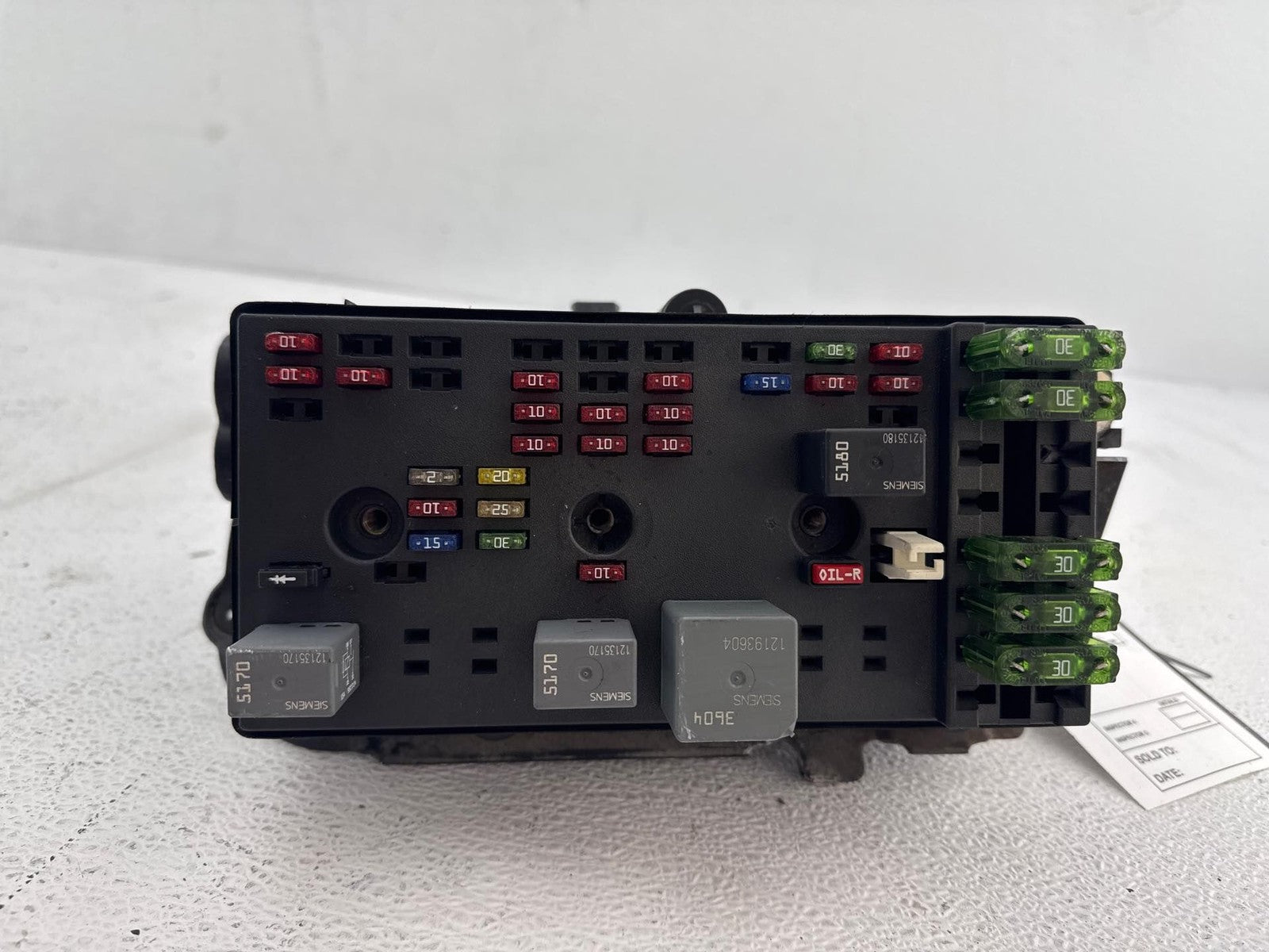 00-02 Saturn S SW2 Engine Fuse Box