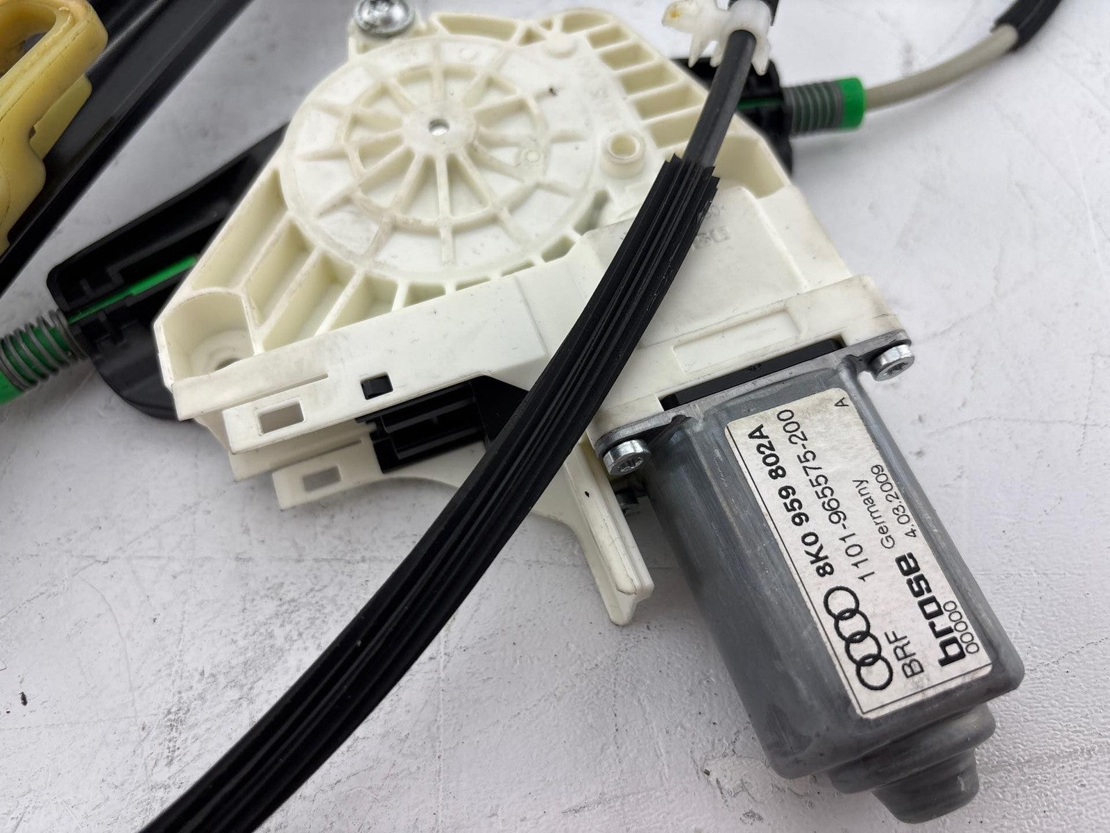 09-11 Audi A4 Front Right Side Door Window Ragulator W/ Motor OEM