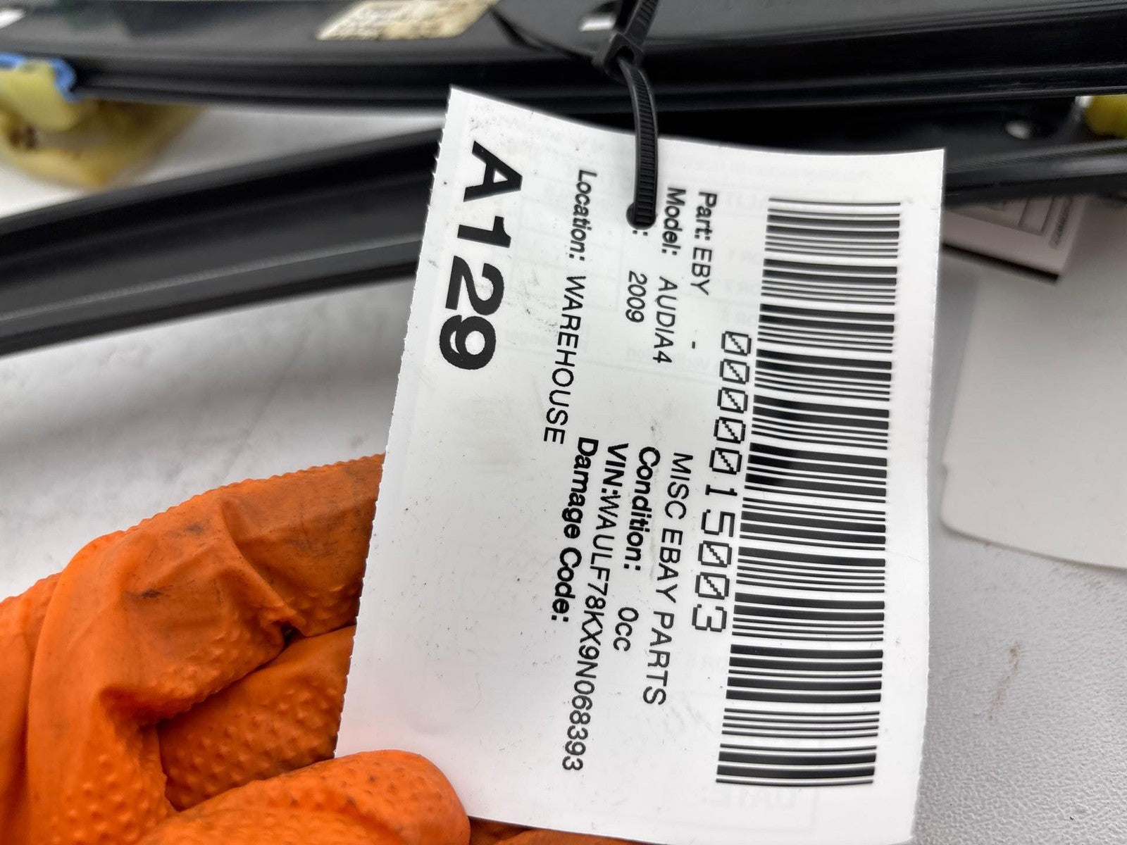 09-11 Audi A4 Front Right Side Door Window Ragulator W/ Motor OEM