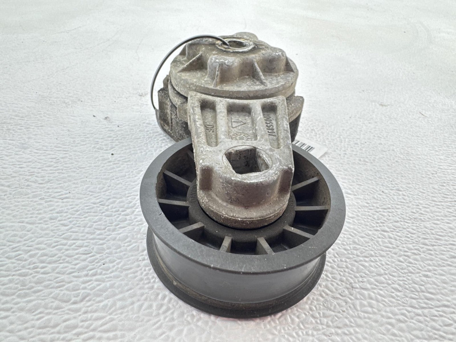 1988-1991 Chevrolet Corvette Belt Tensioner w/Pulley OEM 10055897