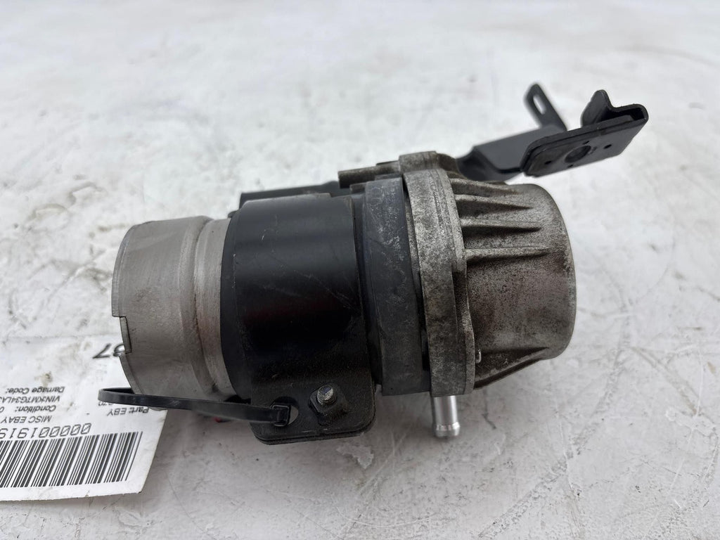 19-23 Genesis G70 2.0L Power Brake Booster Air Vacuum Pump W/ Bracket OEM
