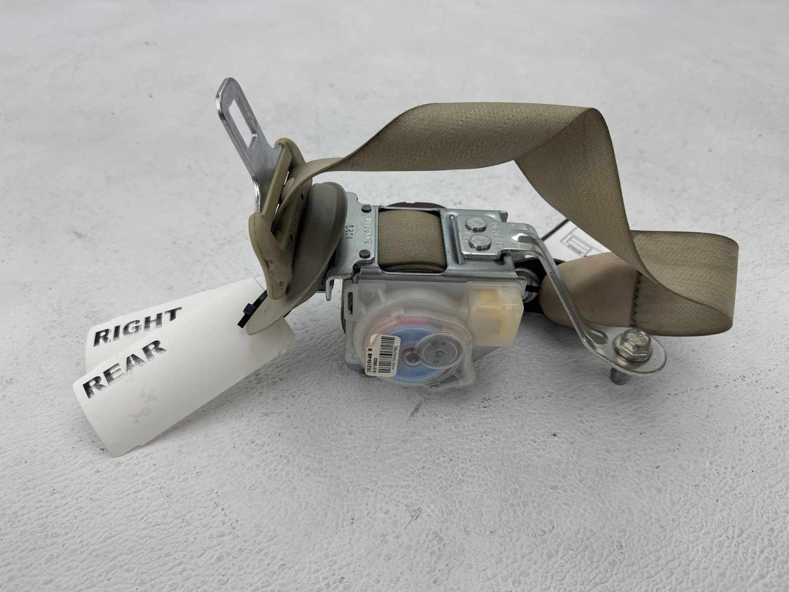 13- 20 Infiniti QX60 JX35 Rear Right Side 2nd Second Row Seat Belt Retractor OEM