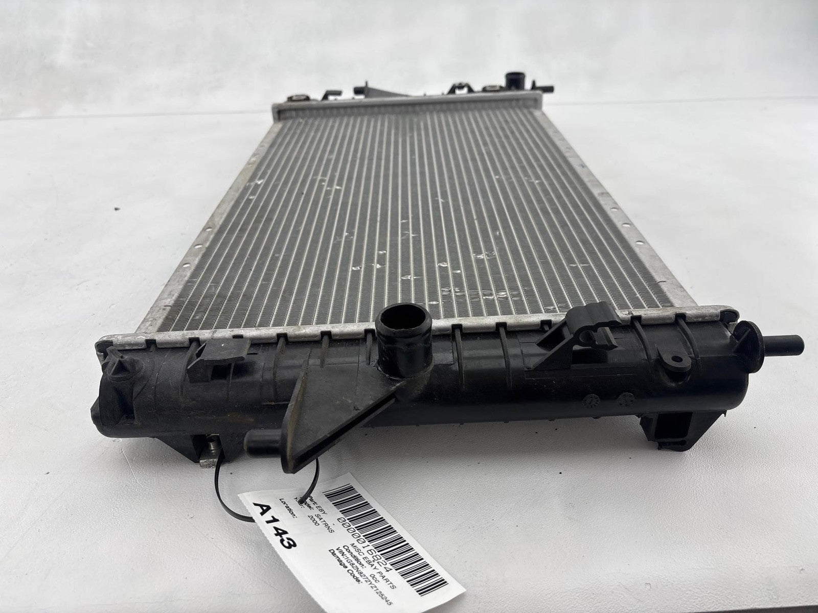 00-02 Saturn S SW2 1.9L Engine Cooling Radiator Assembly