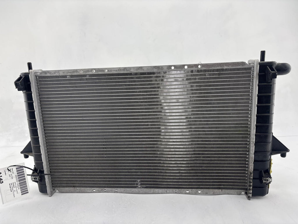 00-02 Saturn S SW2 1.9L Engine Cooling Radiator Assembly