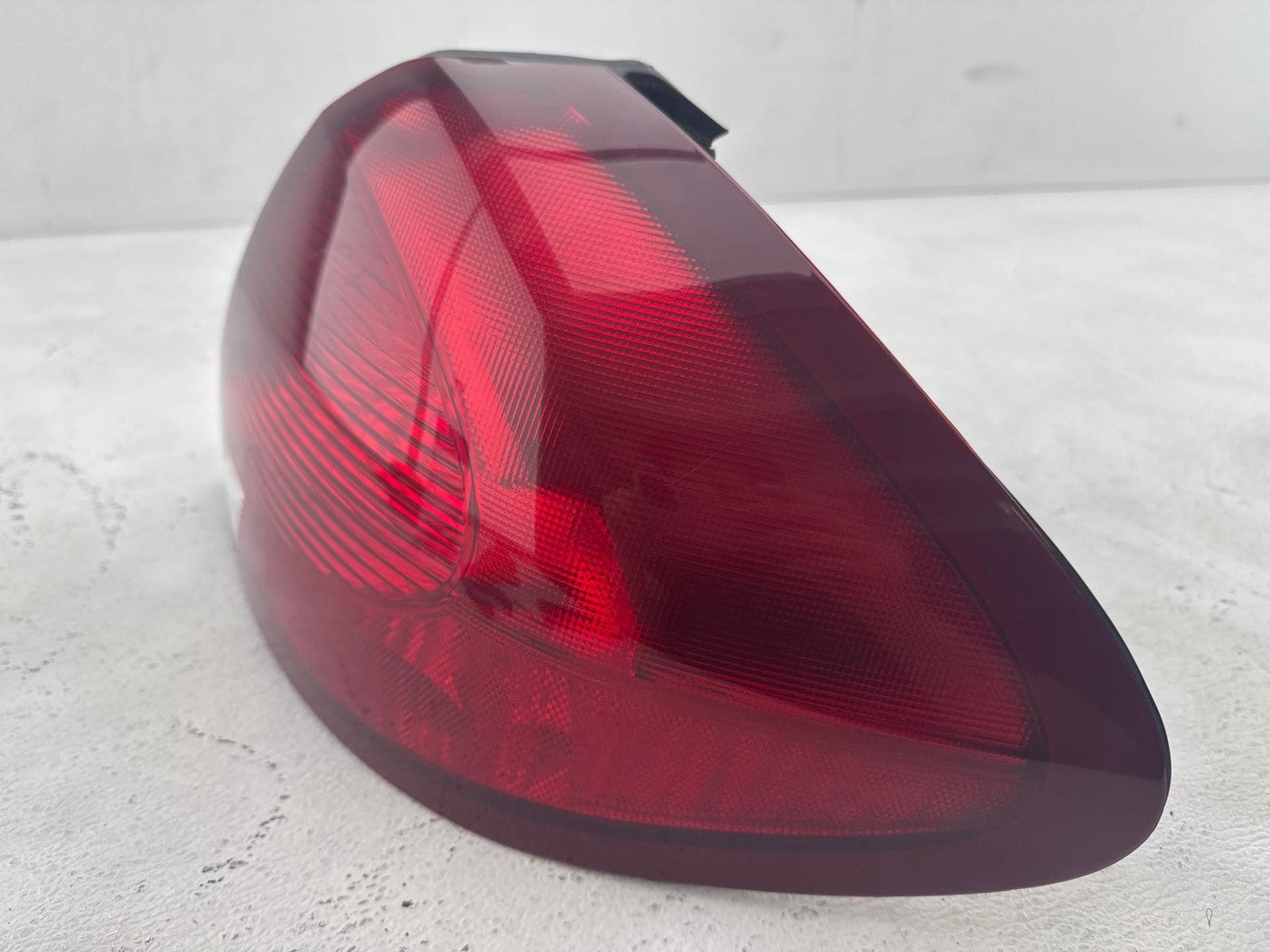 2000-2003 Ford Taurus Rear Right Tail Light Lamp Assembly OEM