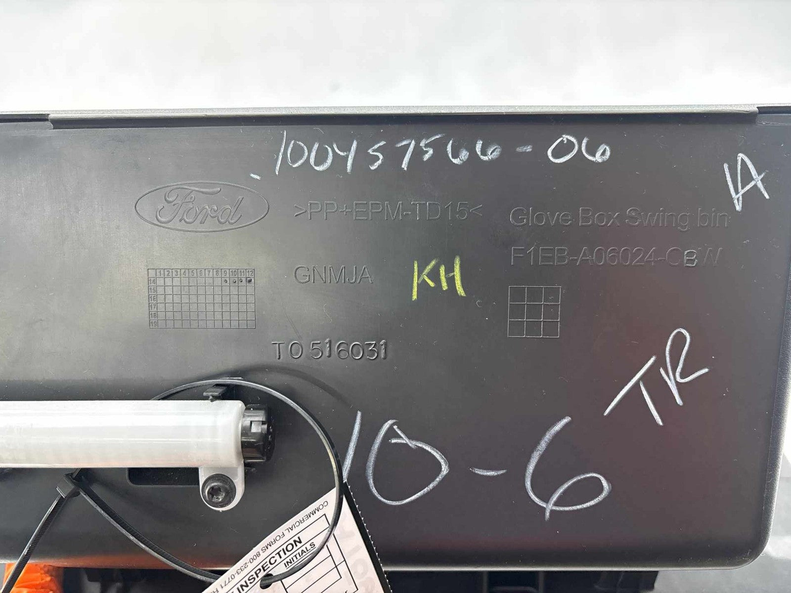 16-18 Ford Focus RS Dash Glove Box Storage Compartment OEM