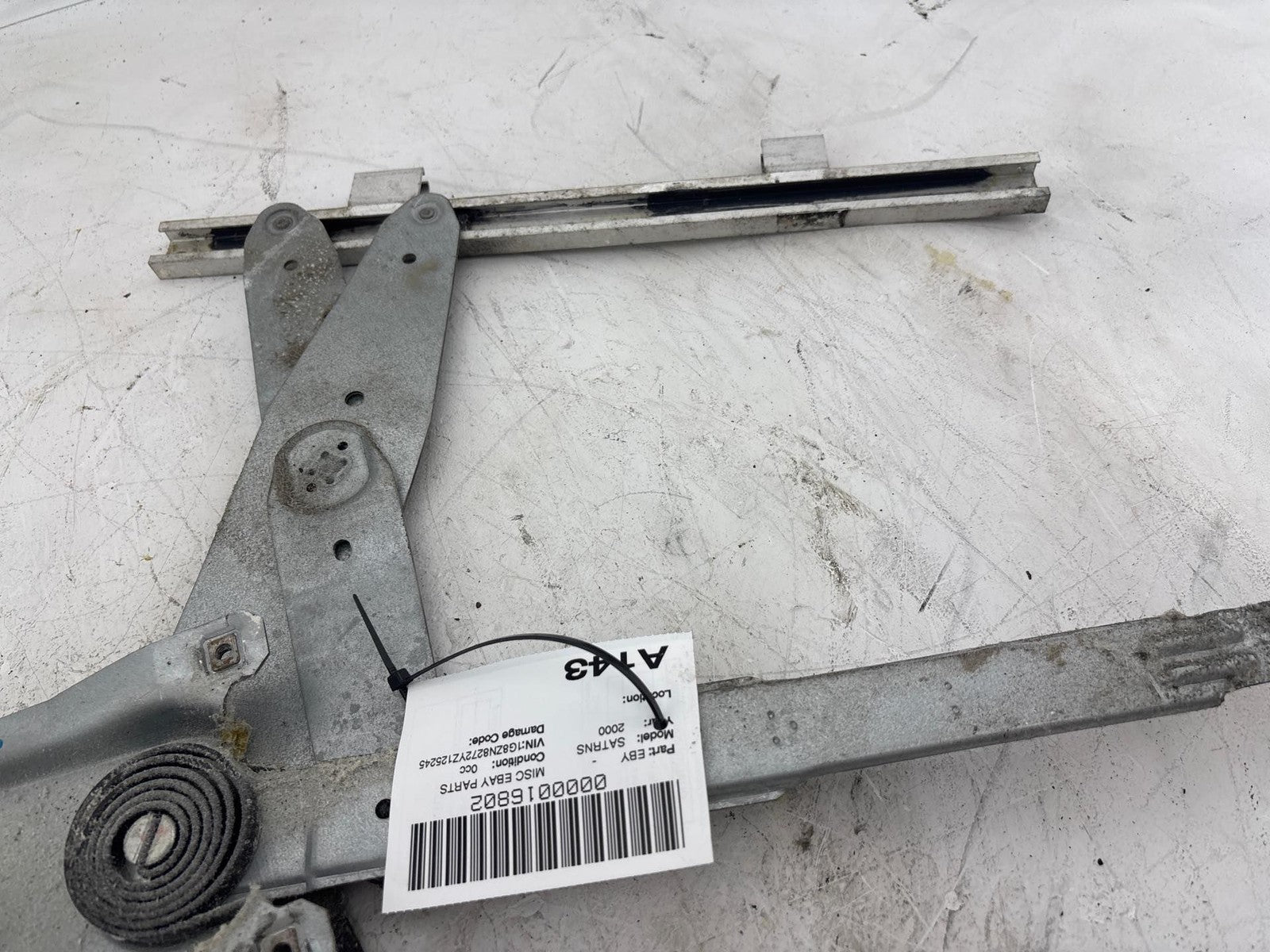 00-02 Saturn SW2 Front Passenger Side Door Window Regulator