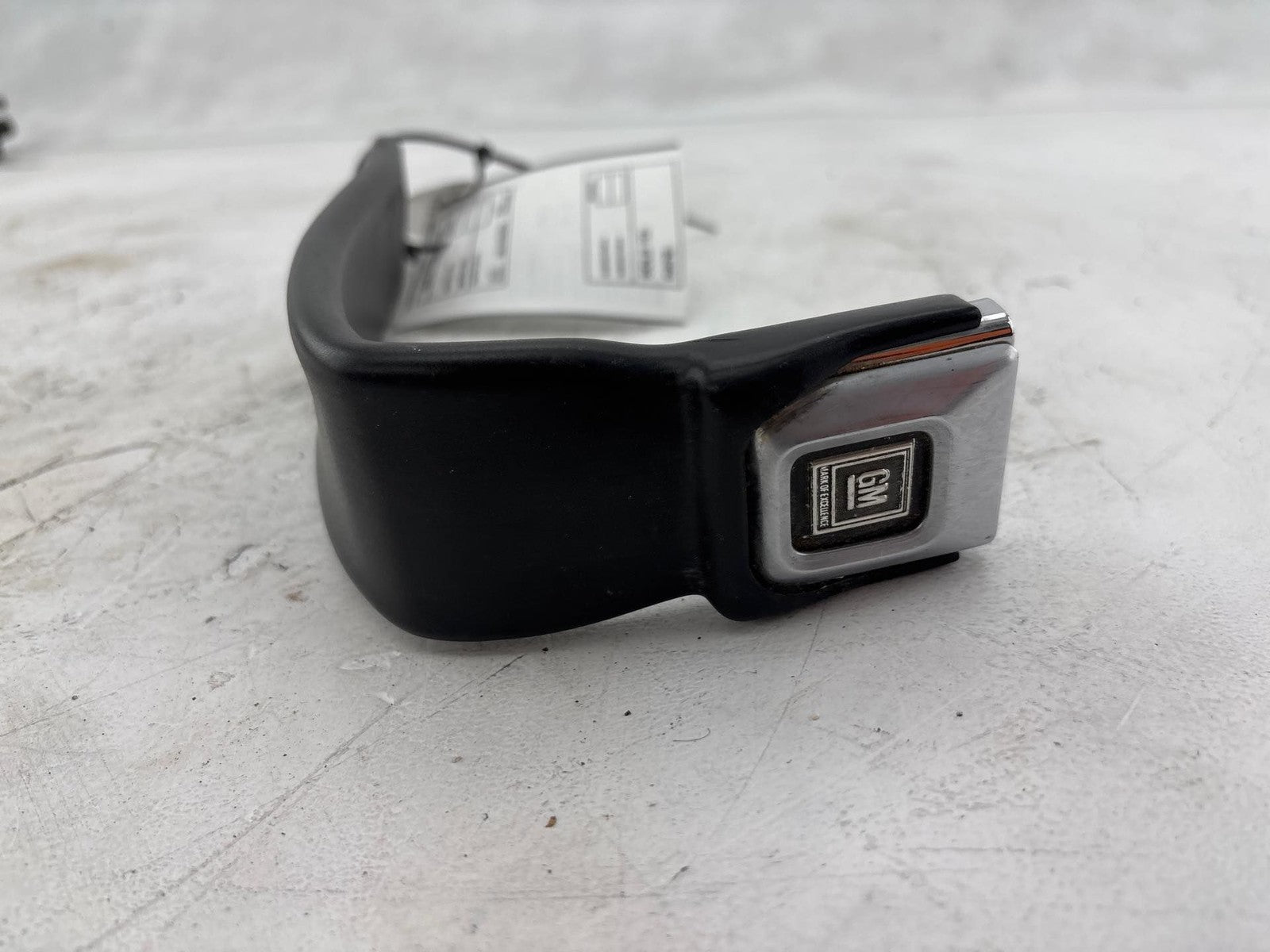 1984-1996 Chevrolet Corvette Front Right Seat Belt Buckle OEM