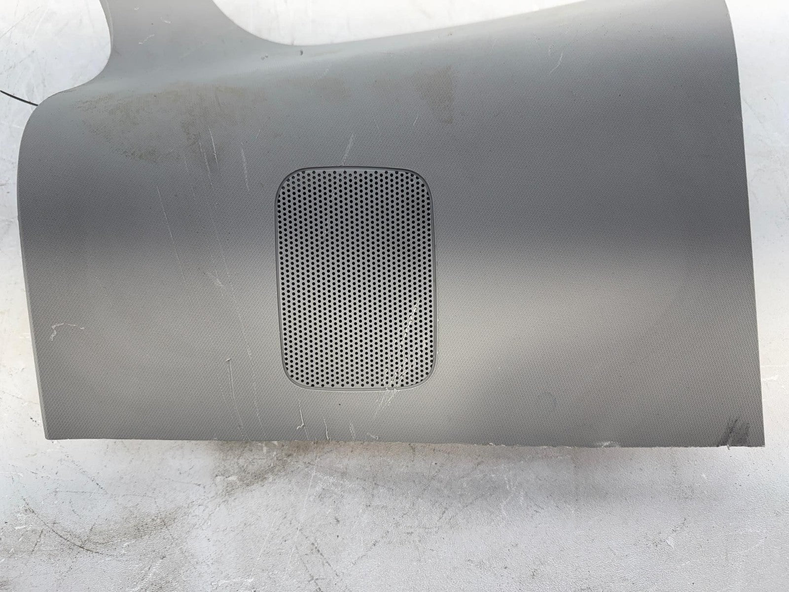 15-20 GMC Yukon XL Right Interior C-Pillar Upper Trim Right OEM 22897822