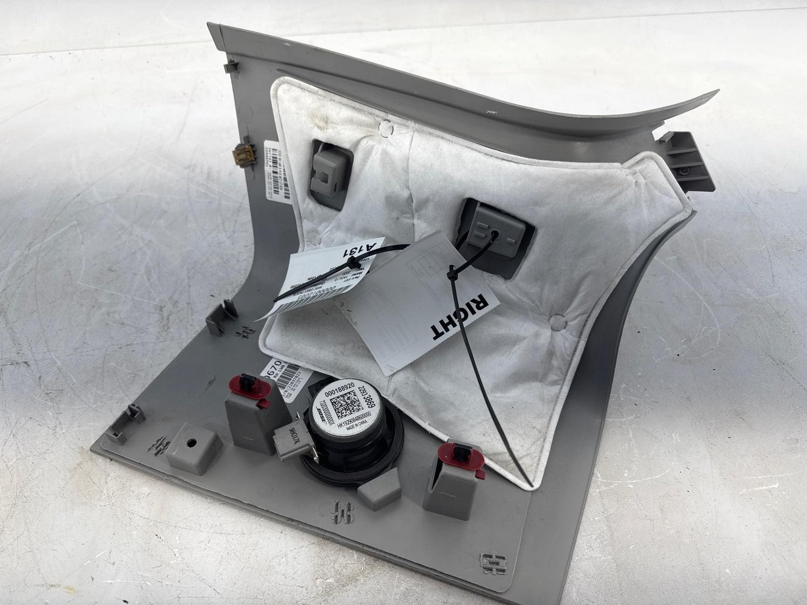 15-20 GMC Yukon XL Right Interior C-Pillar Upper Trim Right OEM 22897822