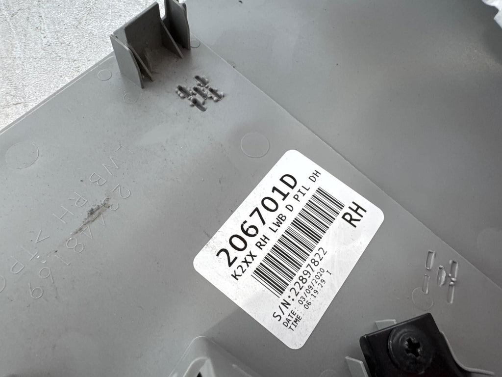 15-20 GMC Yukon XL Right Interior C-Pillar Upper Trim Right OEM 22897822