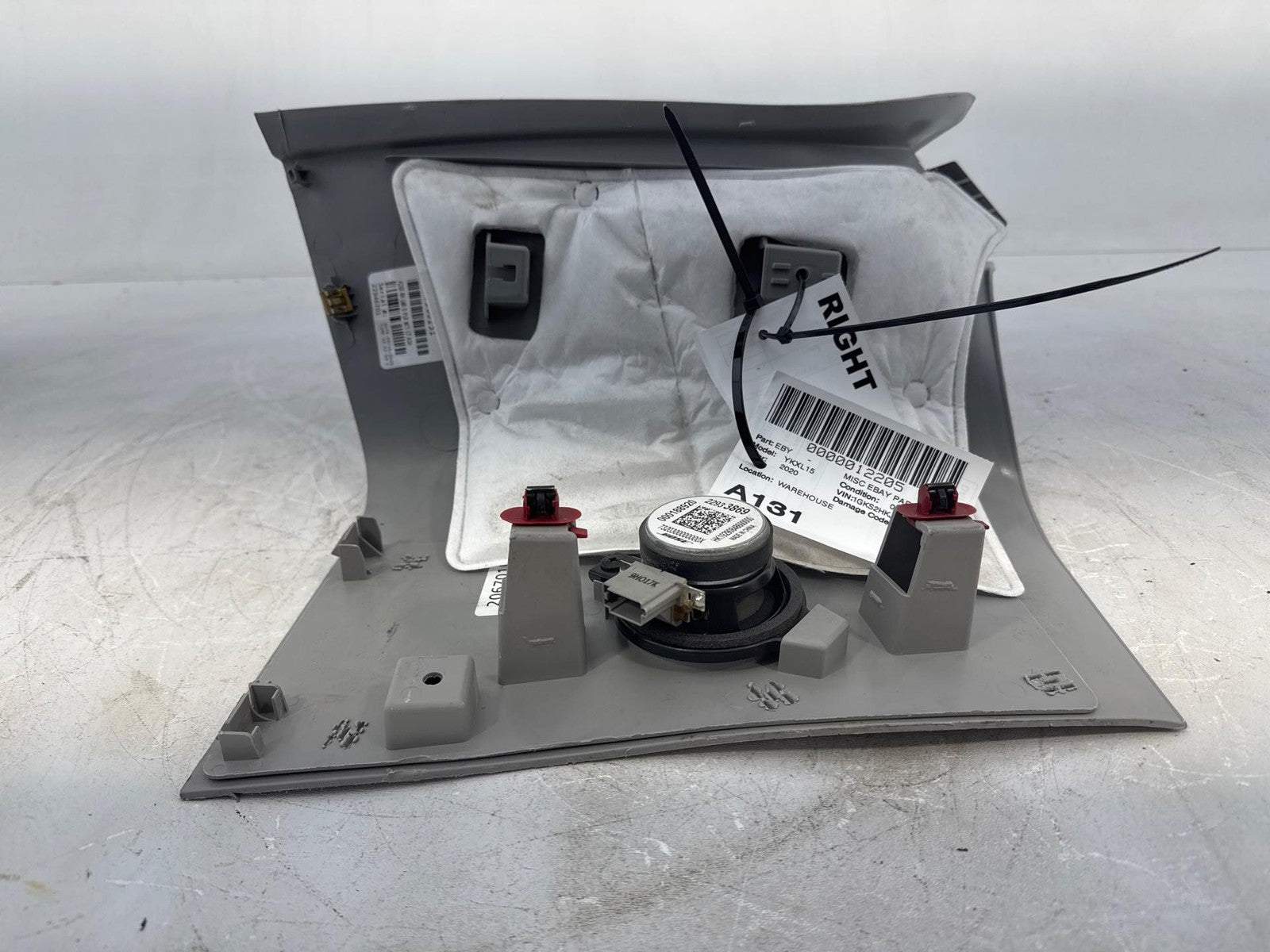 15-20 GMC Yukon XL Right Interior C-Pillar Upper Trim Right OEM 22897822