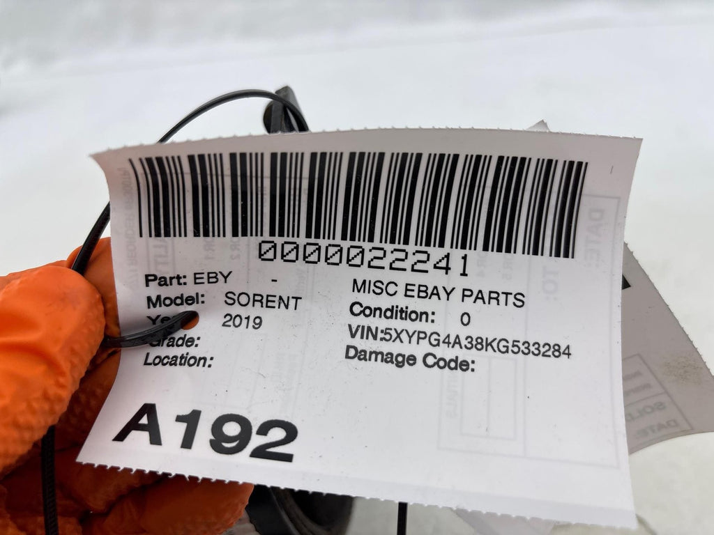 16-20 Kia Sorento 2.4L FWD Left Transmission Mount Bracket Assembly OEM