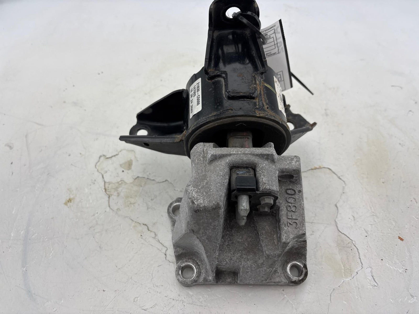 16-20 Kia Sorento 2.4L FWD Left Transmission Mount Bracket Assembly OEM