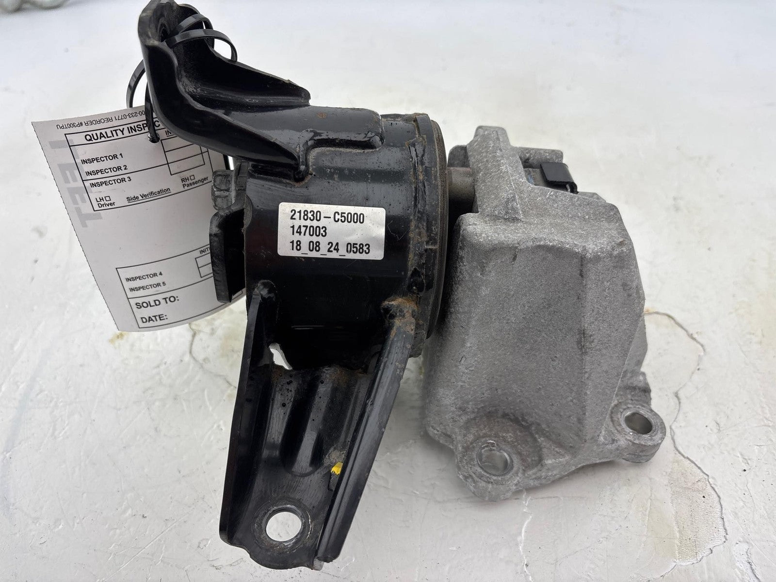 16-20 Kia Sorento 2.4L FWD Left Transmission Mount Bracket Assembly OEM